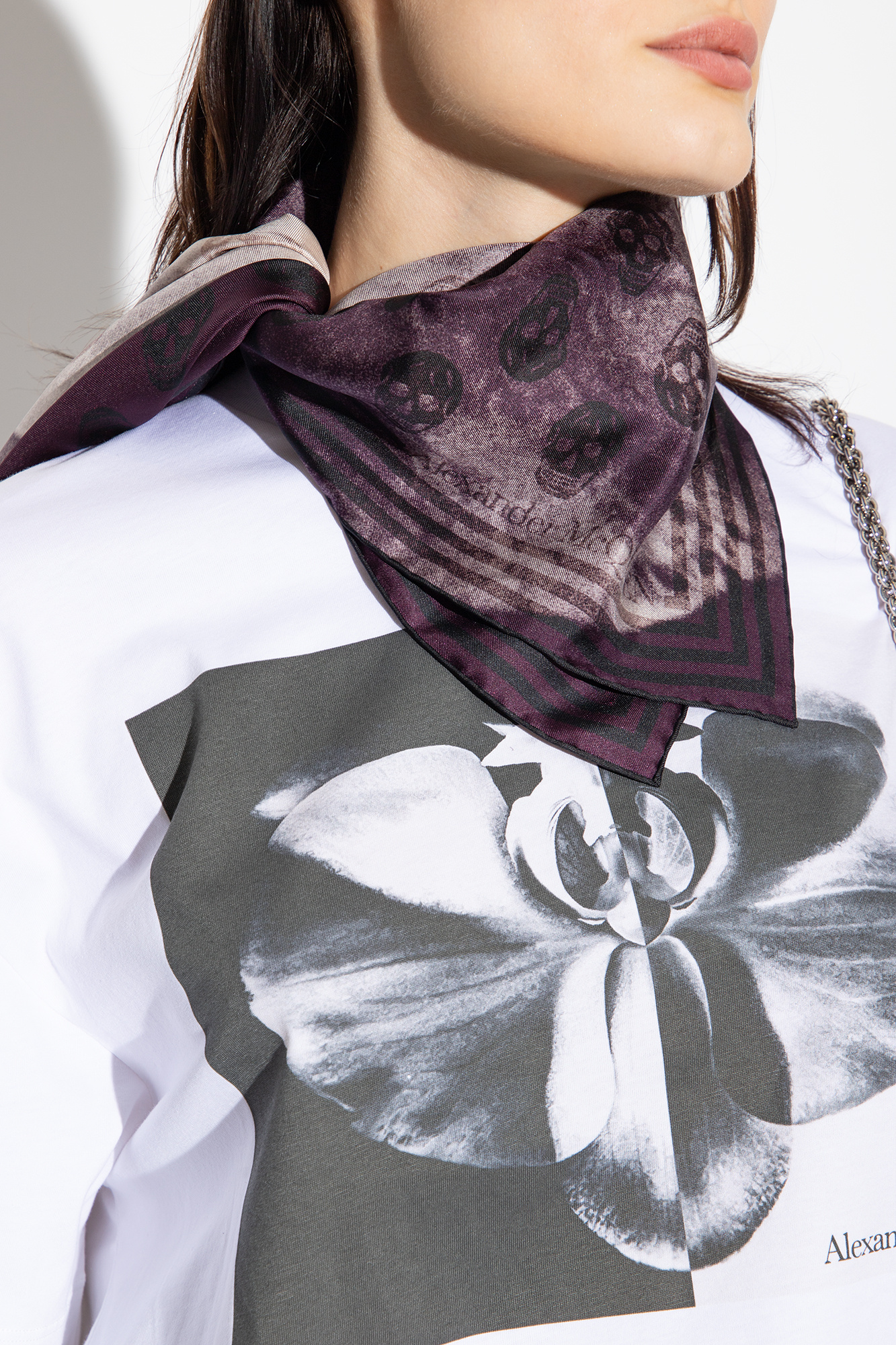 Alexander mcqueen silk outlet scarf